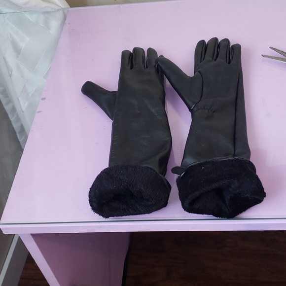 COPY - Gloves - Picture 8 of 9